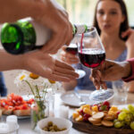 Accords mets et vins : quand le cépage révèle les saveurs de l&rsquo;été